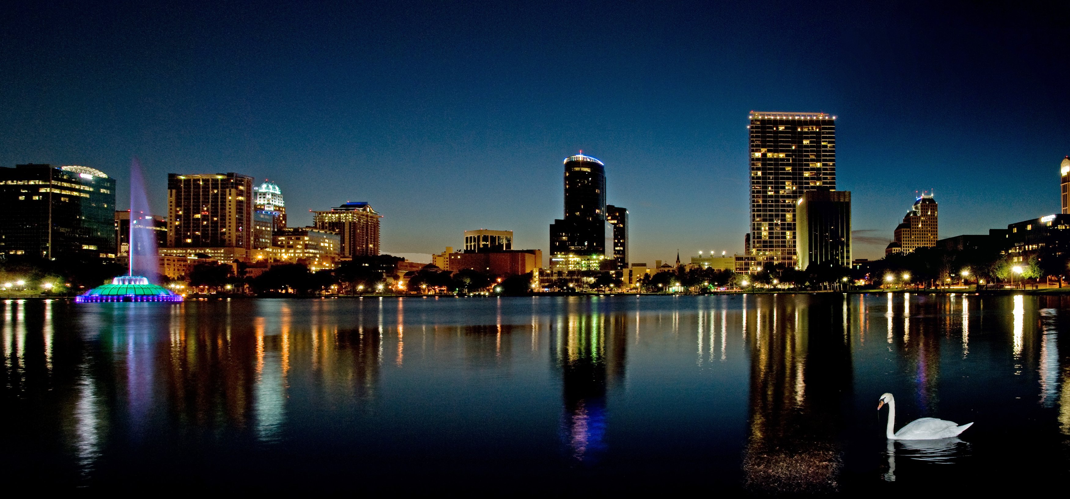 Background Image of Downtown Orlando's Lake Eola